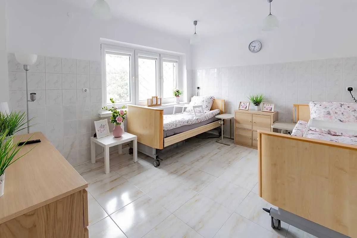 pok&oacute;j w domu seniora jednoosobowy dwuosobowy