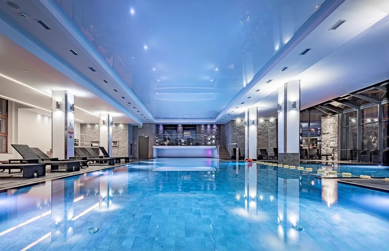 Strefa wellness Zakopane basen z widokiem
