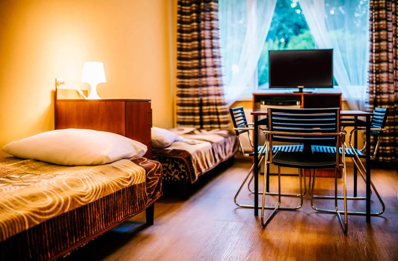 Zdjęcie Jak wygląda nocleg w hostelu? Oczekiwania, warunki i doświadczenia