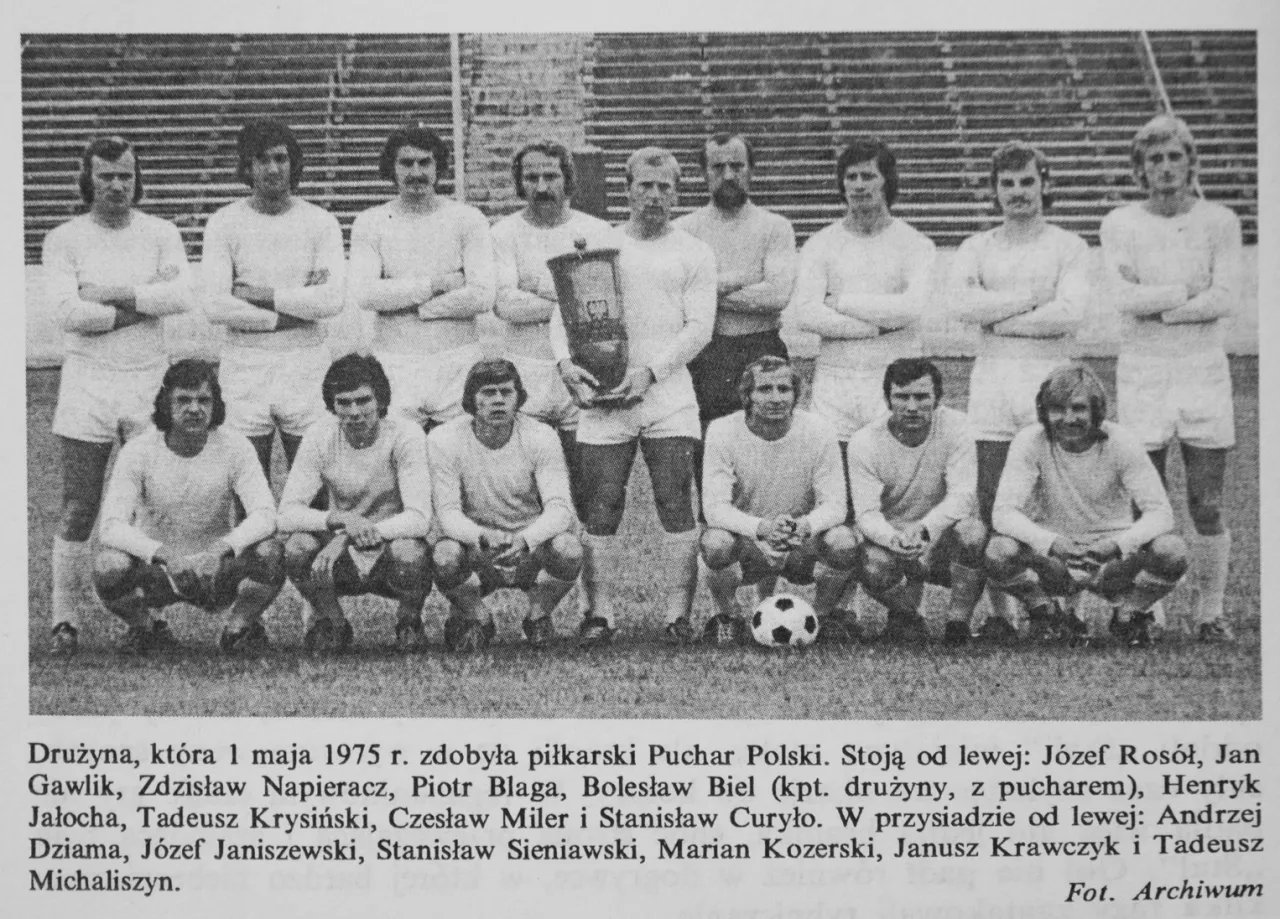 Drużyna z 1975 roku, zdobywając Puchar Polski, pokazała, że nawet jeśli Stal Rzesz&oacute;w nie była w ekstraklasie, to potrafiła walczyć o najwyższe cele.