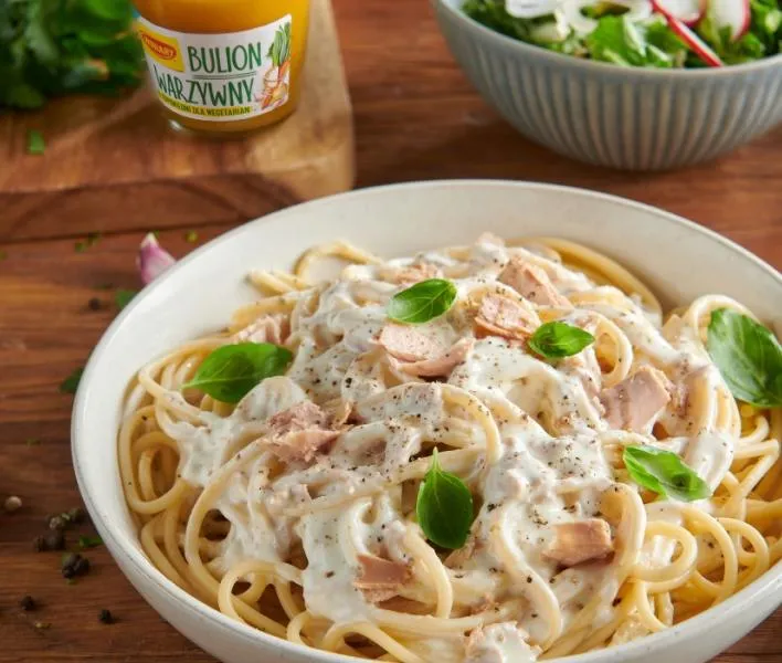spaghetti z tuńczykiem szybkie danie