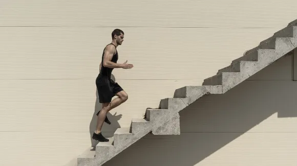 osoba pokonująca przeszkody, kryzys motywacyjny odchudzanie