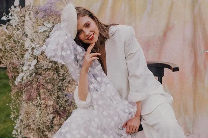 Sukienka ślubna cywilny minimalistyczna, kombinezon ślubny