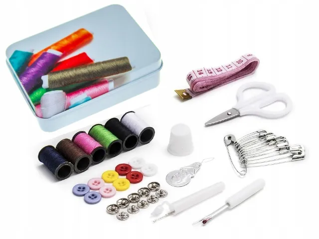 przybory do szycia ręcznego igła nici nożyczki