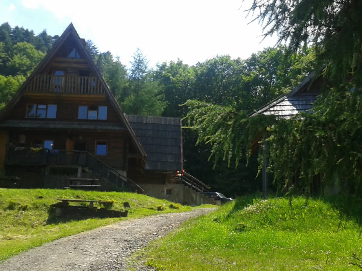 Bieszczady szlaki turystyczne Bac&oacute;wka pod Honem