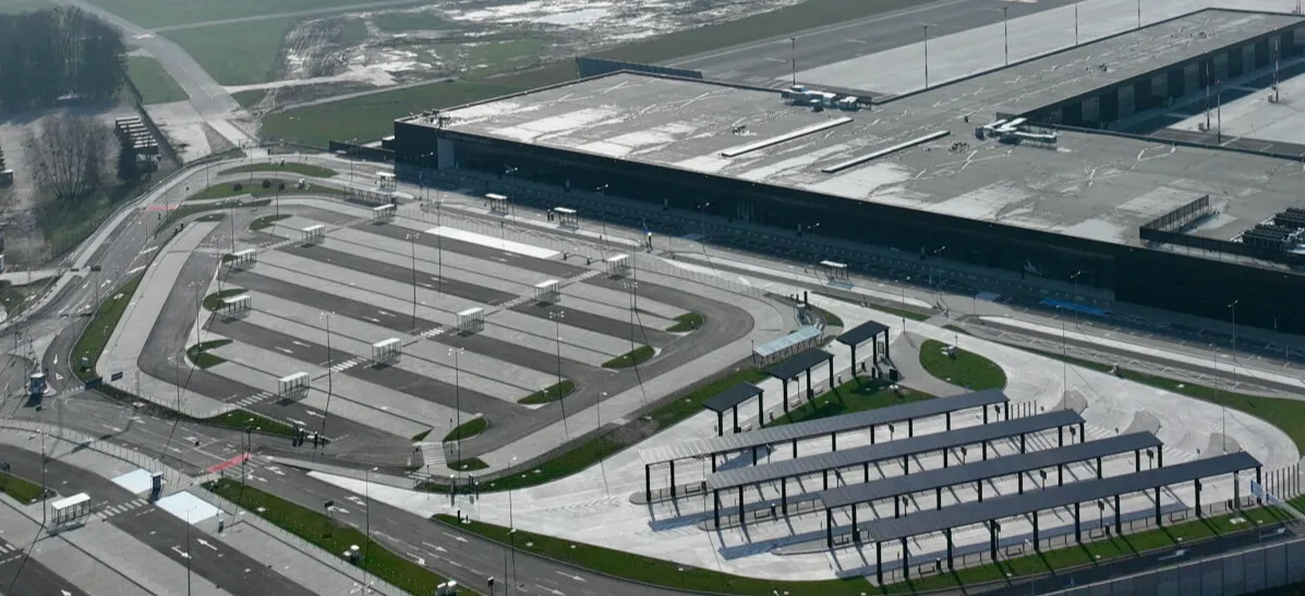 Parking lotnisko Radom