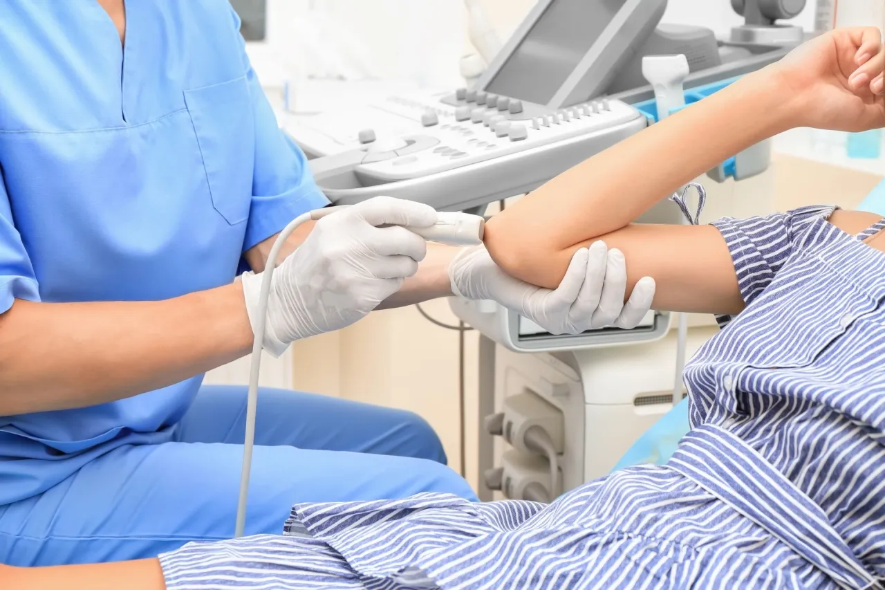 USG łokcia tenisisty