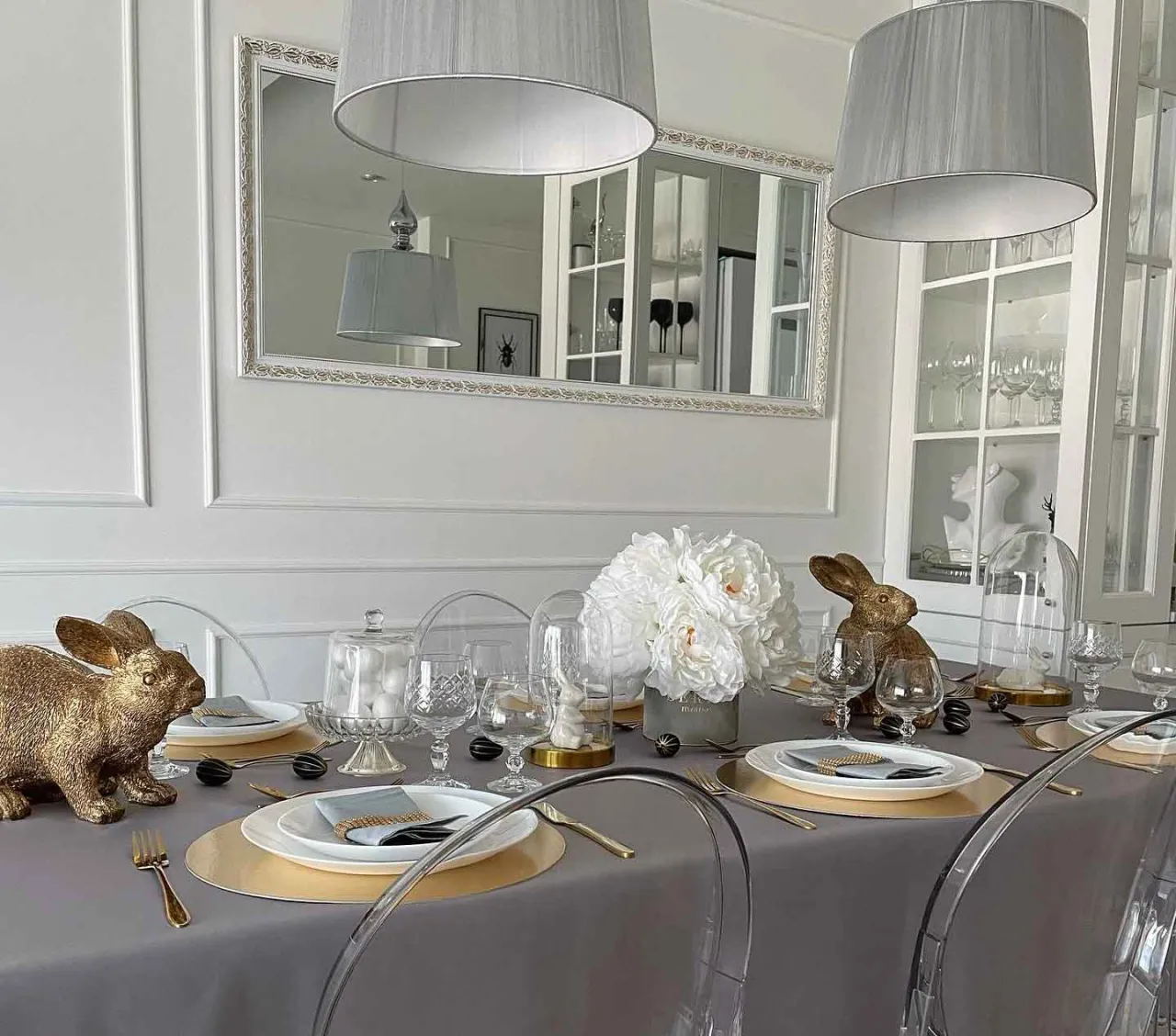 Klasyczne obrazy nad stół, galeria plakatów jadalnia, lustro w ozdobnej ramie