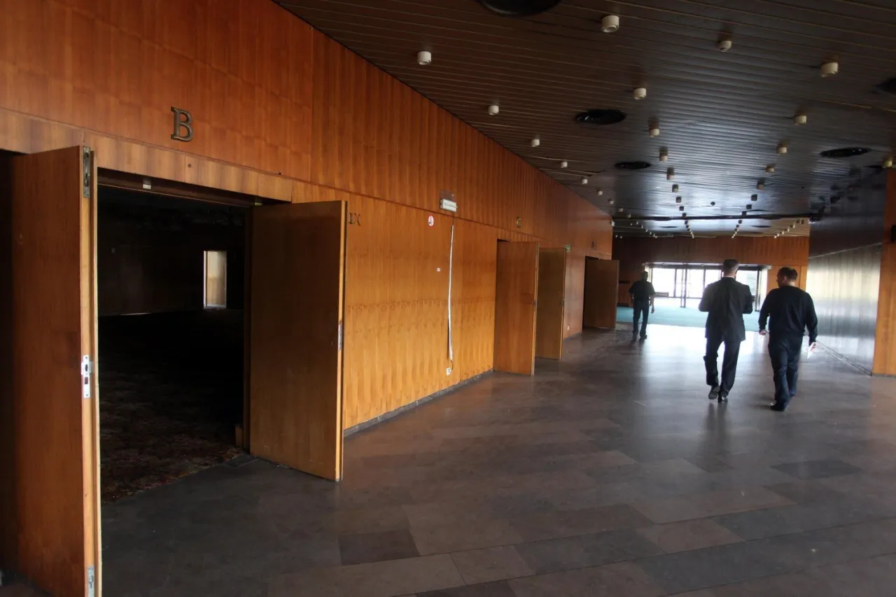 Hotel Forum Krak&oacute;w wnętrza PRL