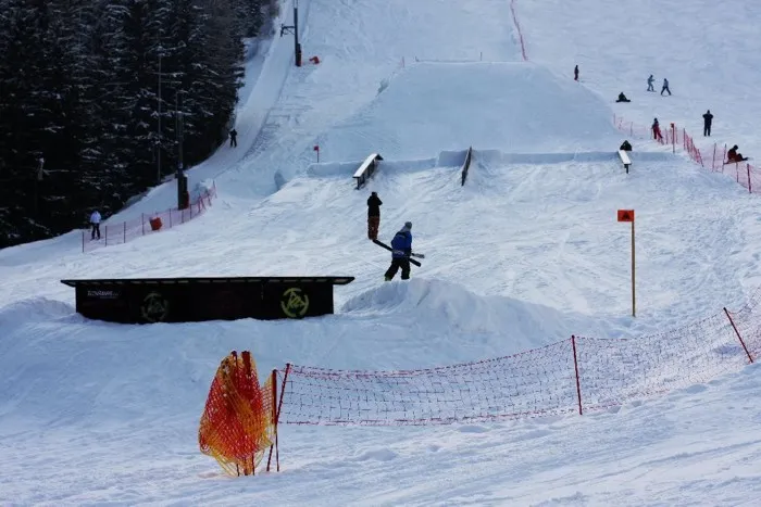 &Scaron;trbsk&eacute; Pleso snowpark przeszkody początkujące
