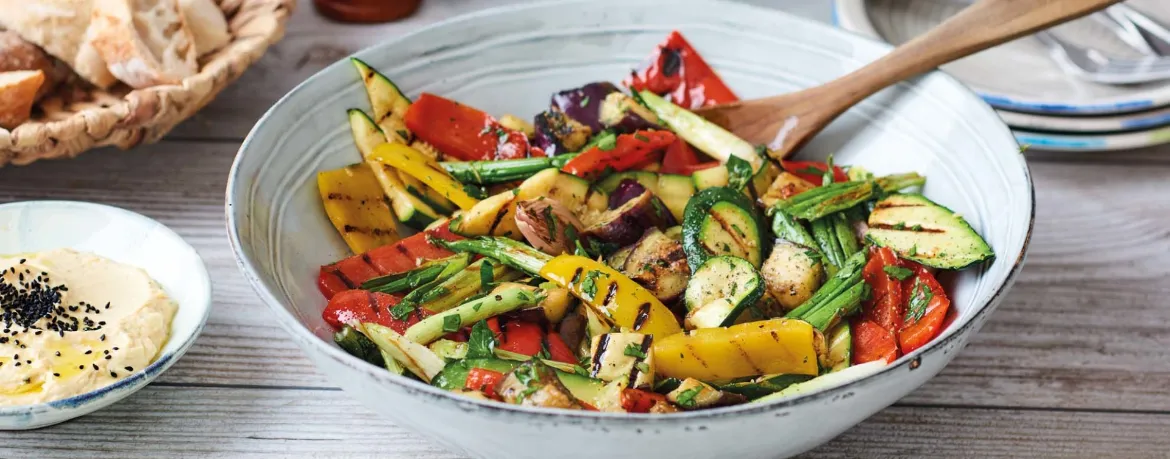 Gegrilltes Gem&uuml;se im Salat