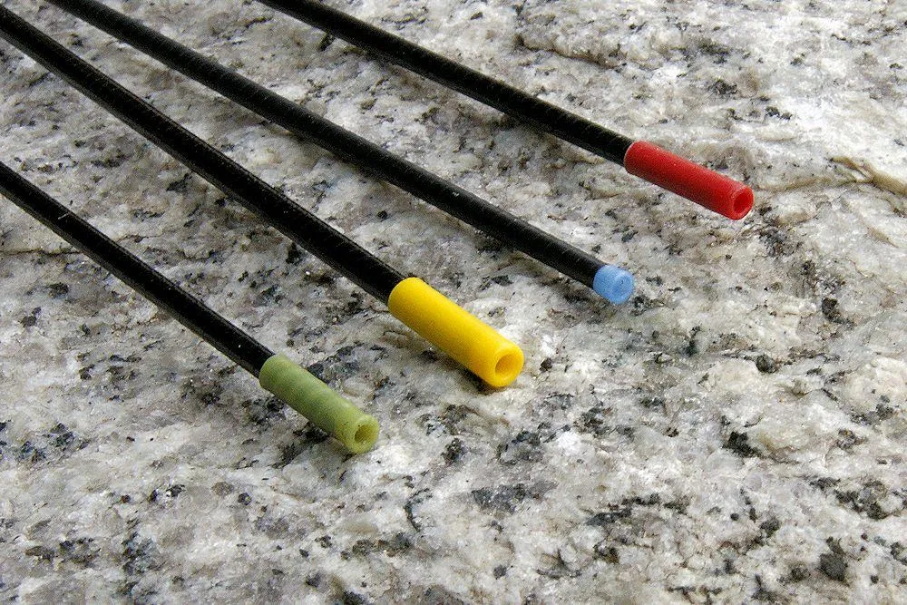 Różne typy szczytówek wędkarskich (wklejana, pusta, wymienna)