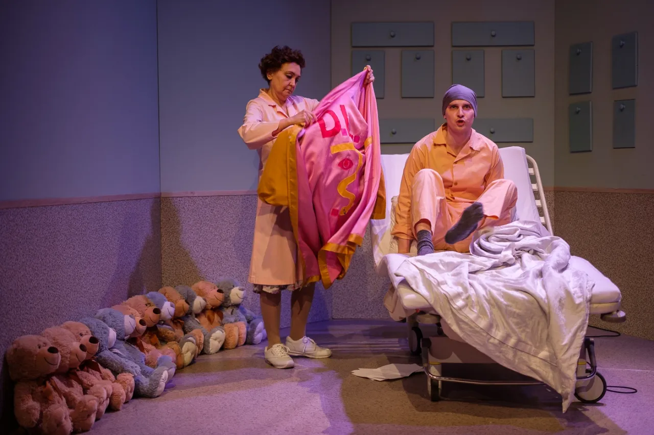 Oskar i pani R&oacute;ża adaptacja teatralna