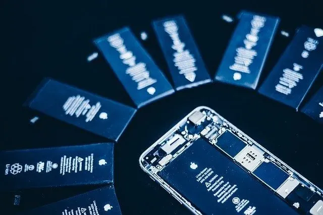 Oryginalna bateria Apple vs zamiennik iPhone