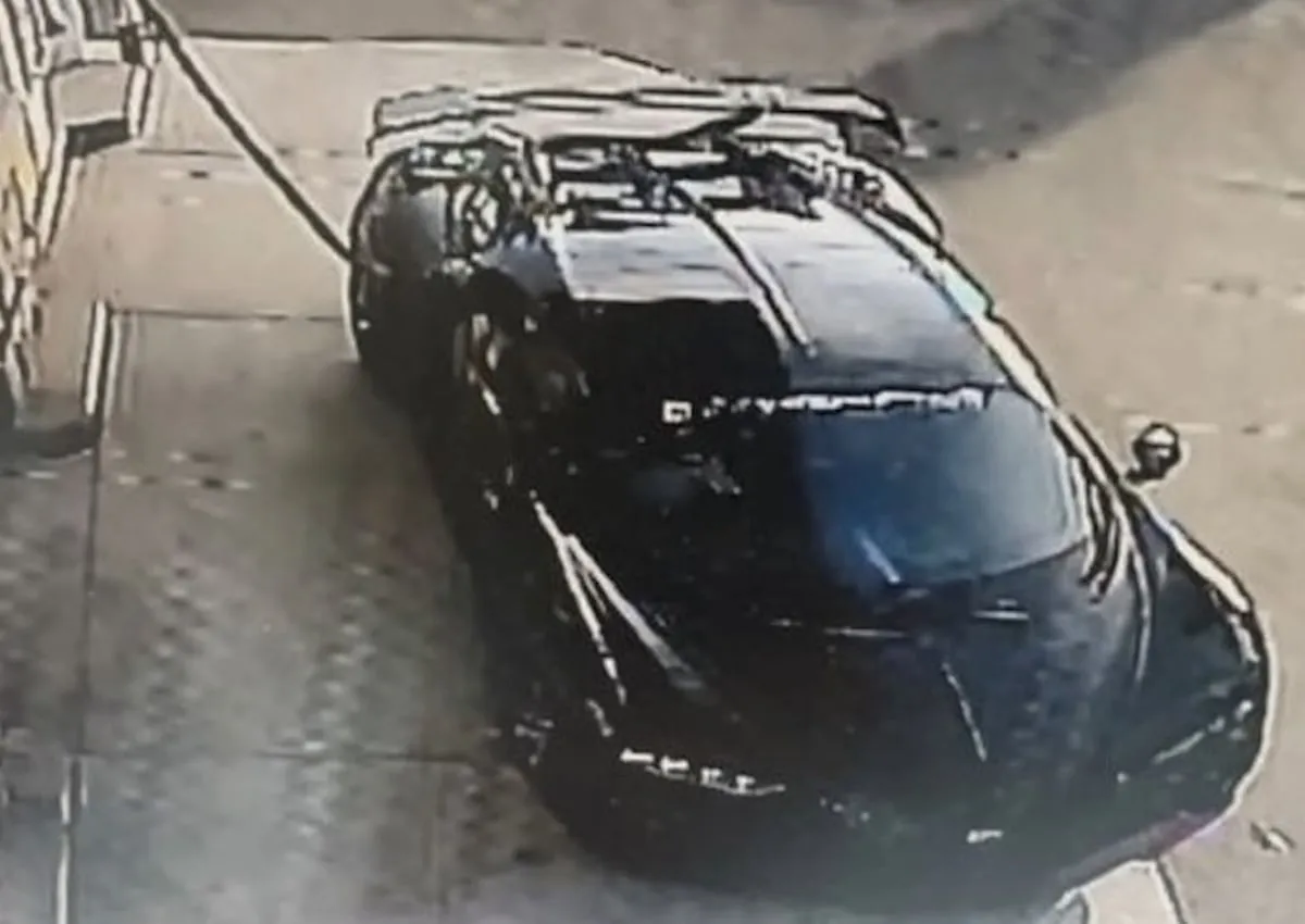 Bugatti Chiron tankowanie