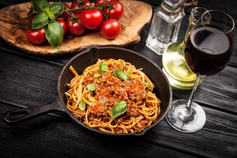 Zdjęcie Wino do spaghetti: Jakie wina najlepiej pasują do różnych sosów?