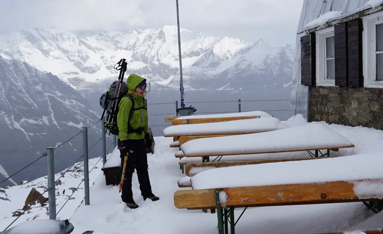 burza w g&oacute;rach schronisko