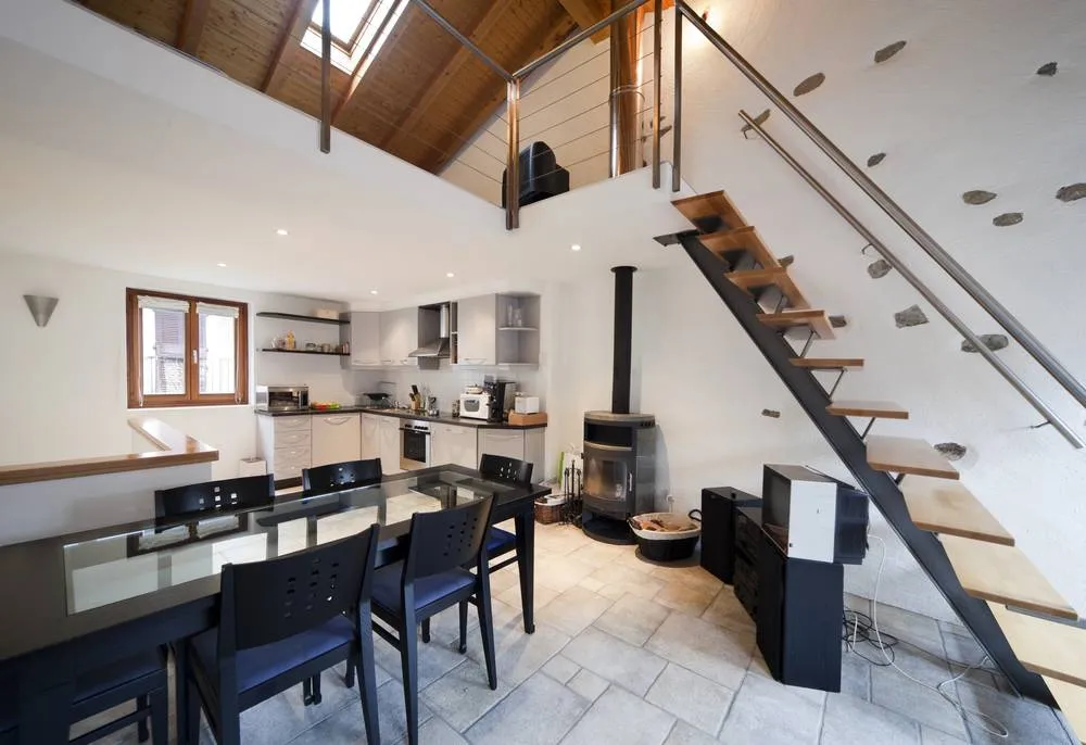 Antresola drewniana vs stalowa por&oacute;wnanie