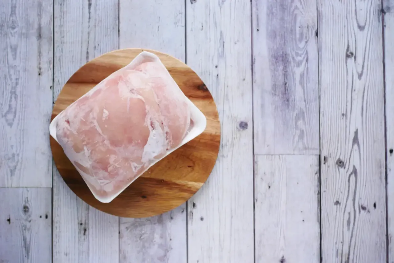 błędy rozmrażania kurczaka infografika