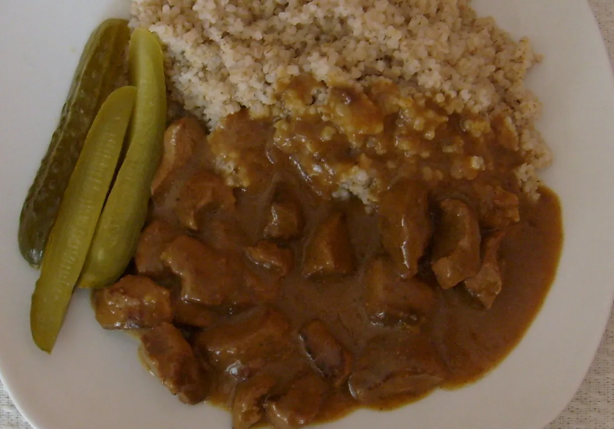 gulasz z łopatki wieprzowej