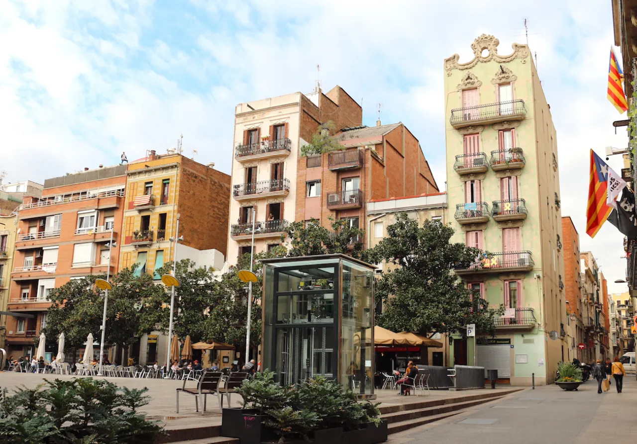 Plac w dzielnicy Gràcia Barcelona