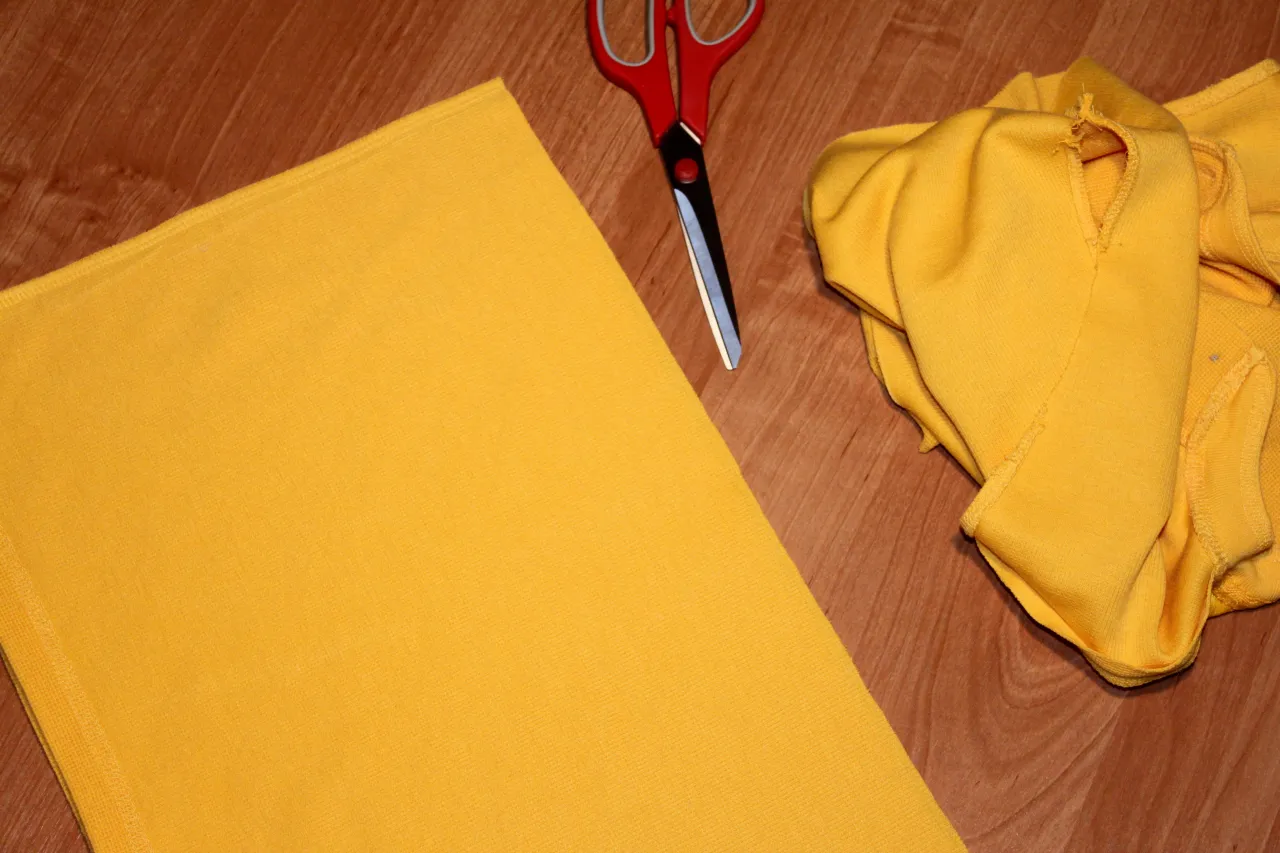 Narzędzia krawieckie do szycia sp&oacute;dnicy