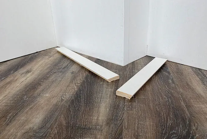 Cięcie listew przypodłogowych ukośnicą