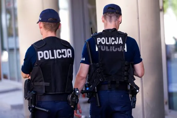 Zdjęcie Jak napisać raport do komendanta policji, aby uniknąć błędów?