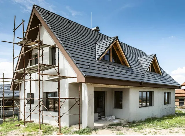 Zdjęcie Jak zrobić ogrodzenie z bloczków betonowych: 10 porad eksperta