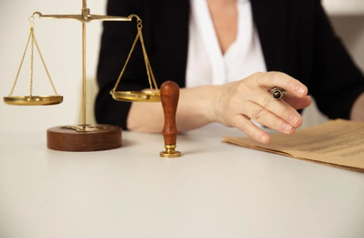 Zdjęcie Jak uzasadnić wniosek o adwokata z urzędu, aby uniknąć kosztów?