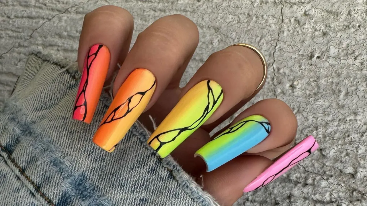 Zdjęcie Stylizacje paznokci na każdą okazję – inspiracje i trendy, które zachwycą