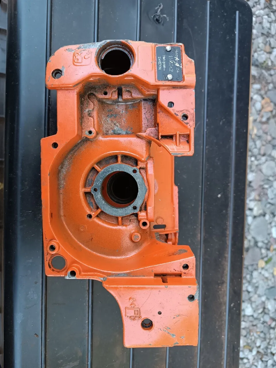 Zdjęcie Pilarka Stihl czy Husqvarna: Która lepsza dla Twoich potrzeb?