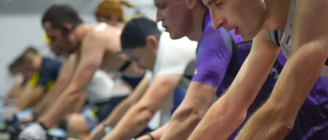 Zdjęcie Spinning co to znaczy? Poznaj znaczenie w fitnessie i wędkarstwie