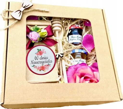 Zdjęcie Co kupić na Dzień Nauczyciela wychowawczyni? 10 wyjątkowych pomysłów
