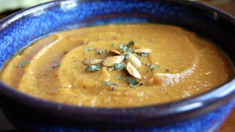 Zdjęcie Savourez une délicieuse soupe potiron et marron pour l'hiver