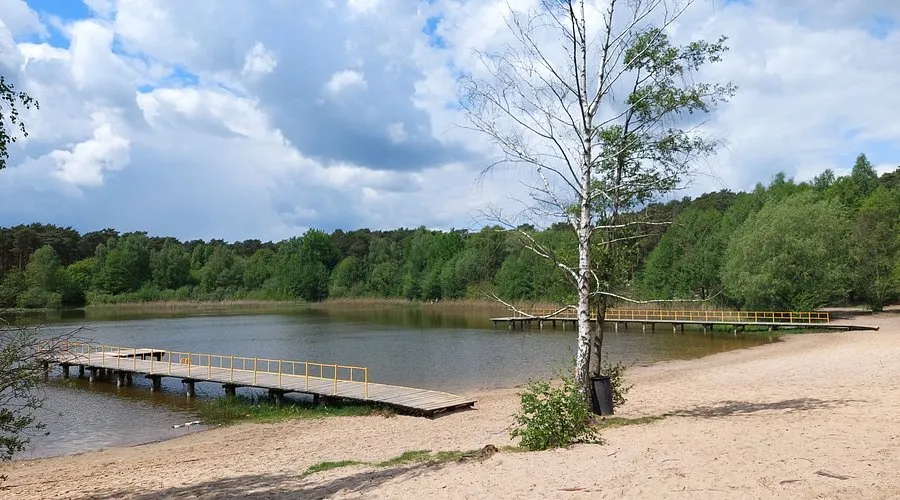 Zdjęcie Jezioro Czarne zachodniopomorskie - raj dla miłośników wypoczynku nad wodą