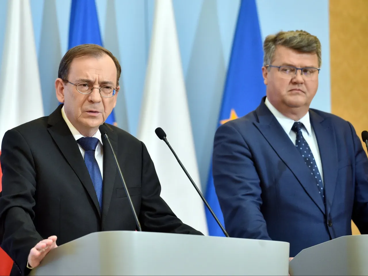 Zdjęcie Czy Kamiński i Wąsik powinni odzyskać mandaty poselskie? Opinia Polaków