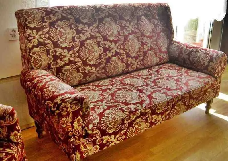 Zdjęcie Jak obić kanapę samodzielnie i uniknąć najczęstszych błędów