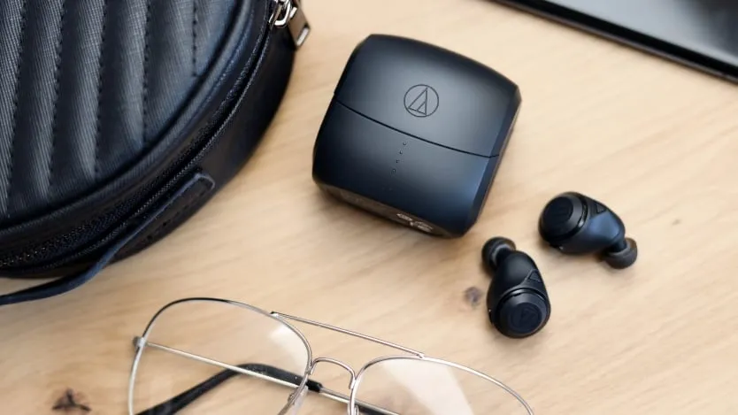 Zdjęcie Jakie słuchawki zamiast AirPods? Sprawdź najlepsze alternatywy