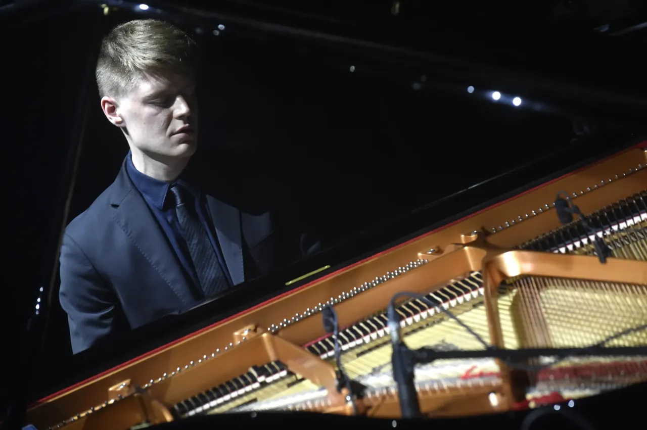 Zdjęcie Polscy pianiści jazzowi: ich wpływ na muzykę jazzową i historię