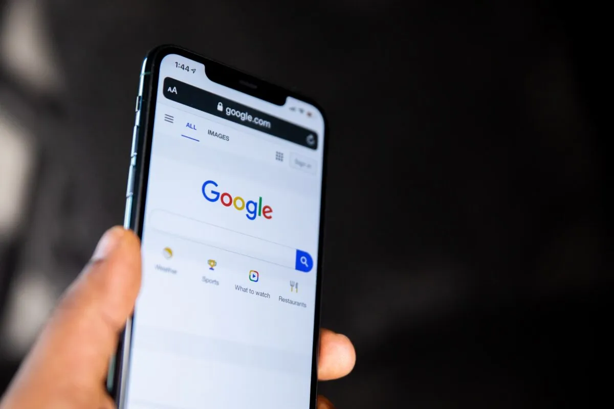 Zdjęcie Jak włączyć Google Discover bez stresu i problemów na smartfonie