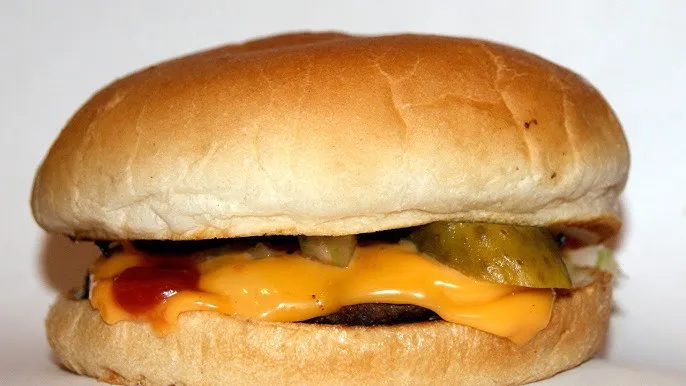 Zdjęcie Jak zrobić burgera jak z McDonald&#039;s w domu – prosty przepis i sekrety smaku