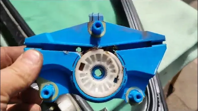 Zdjęcie Jak wymienić mechanizm podnoszenia szyby Audi A4 B6 lewy przód i zaoszczędzić