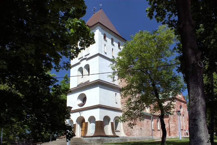 Zdjęcie Sanktuarium Ostrowąs: Niezapomniane zdjęcia i galeria wydarzeń