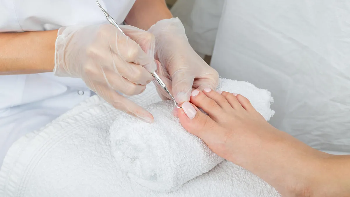Zdjęcie Manicure leczniczy na czym polega i jak poprawia zdrowie paznokci