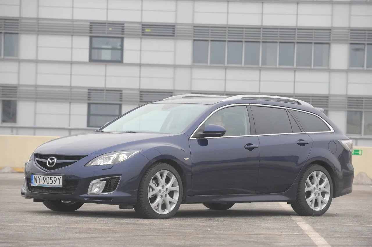 Zdjęcie Mazda 6 GH pojemność baku: ile litrów i co to oznacza dla Ciebie