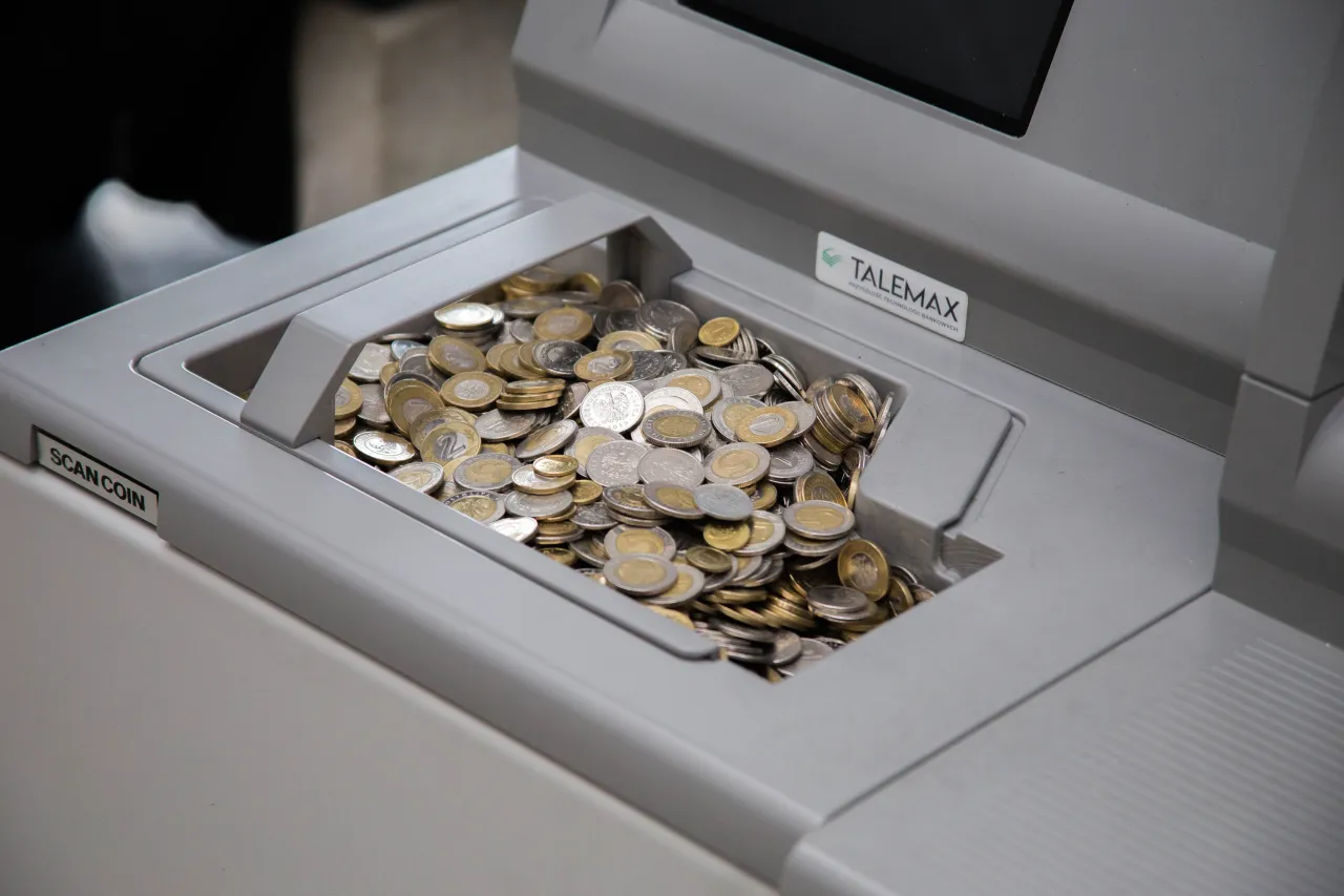 Zdjęcie Automaty NBP gdzie? Sprawdź, gdzie znajdują się najbliższe maszyny do wymiany monet