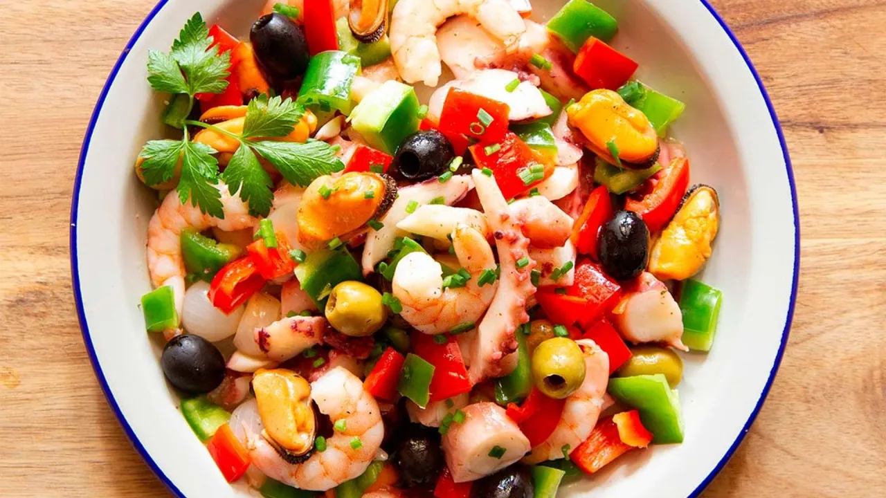Zdjęcie Ensalada de pulpo y gambas: receta fácil y deliciosa para sorprender