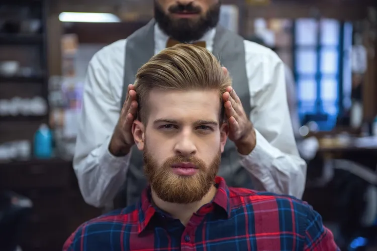 Zdjęcie Klasyczne fryzury męskie: Jakie są najpopularniejsze i modne style?
