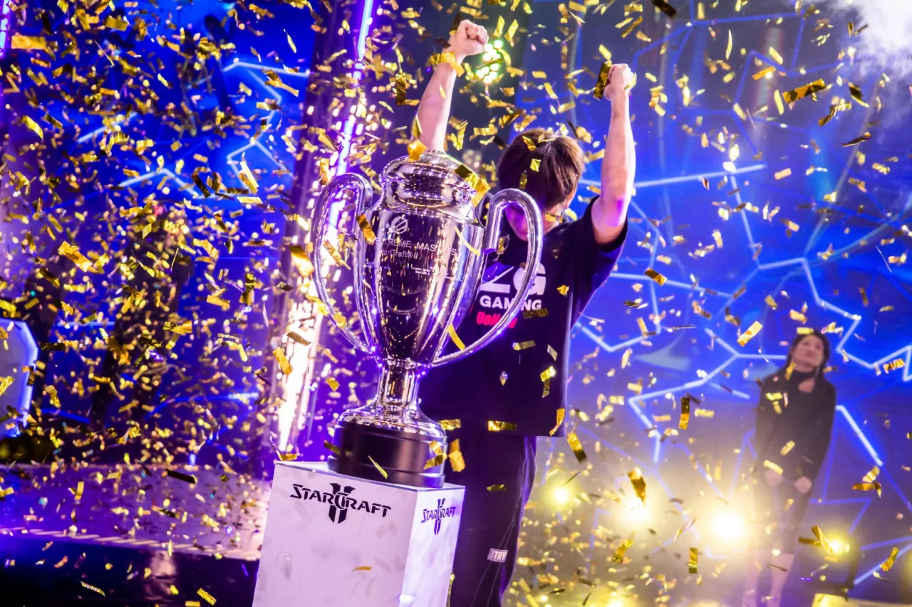 Zdjęcie IEM co to? Odkryj fascynującą historię i znaczenie turniejów e-sportowych